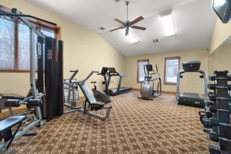 39 Oriole Terrace Hampton NJ 07860