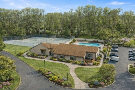 39 Oriole Terrace Hampton NJ 07860