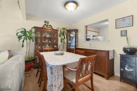 39 Oriole Terrace Hampton NJ 07860