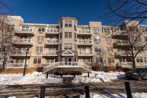 30 Freedomway Jersey City NJ 07305