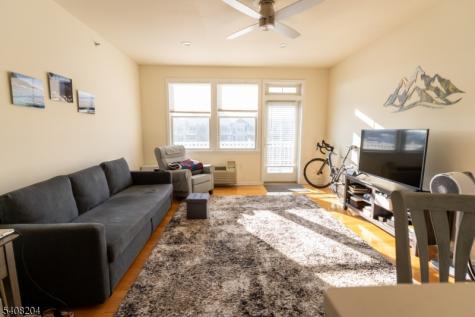 30 Freedomway Jersey City NJ 07305