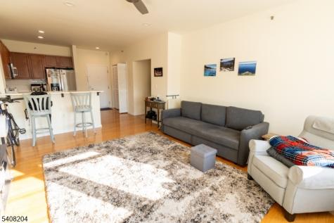 30 Freedomway Jersey City NJ 07305