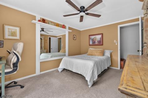 34 Cambridge Oxford NJ 07863