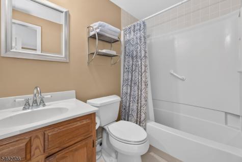 34 Cambridge Oxford NJ 07863