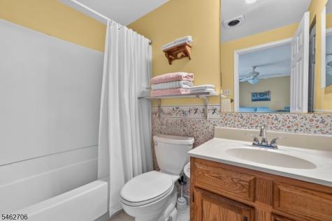 34 Cambridge Oxford NJ 07863