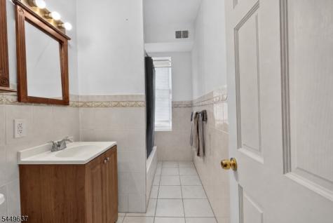 133 N Maple Avenue East Orange NJ 07017