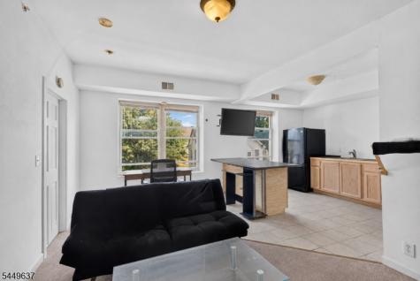 133 N Maple Avenue East Orange NJ 07017
