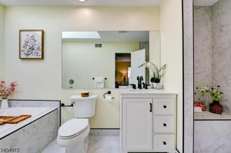 226 Crescenzi Court West Orange NJ 07052