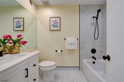 226 Crescenzi Court West Orange NJ 07052