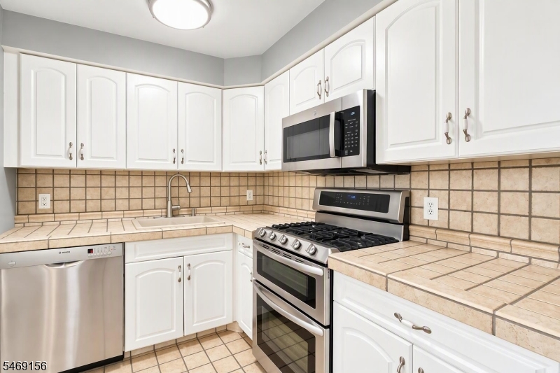 76 Sam Bonnell Drive Union NJ 08809