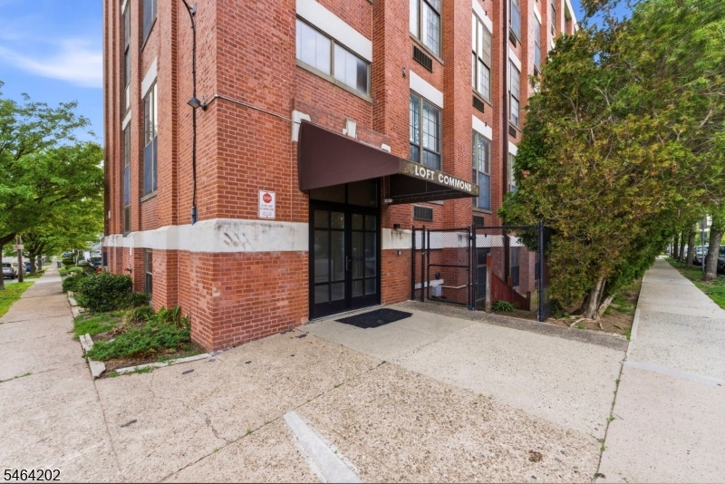 366 Trenton Avenue Paterson NJ 07503