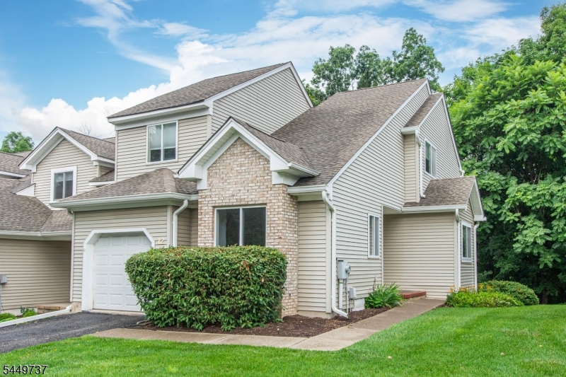 12 Pale Star Court Hardyston NJ 07419