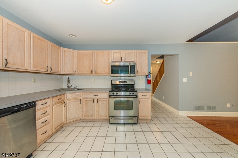 12 Pale Star Court Hardyston NJ 07419