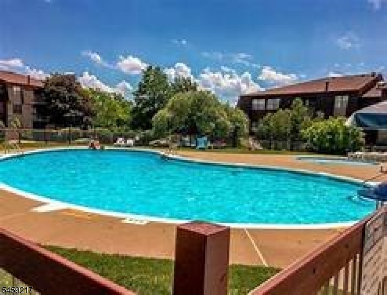 191 Sierra Court Woodbridge NJ 07095