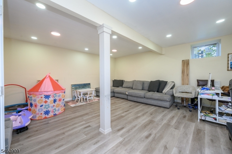112 Valerie Drive Manville NJ 08835