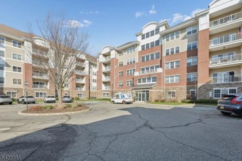 9402 Warrens Way Wanaque NJ 07465