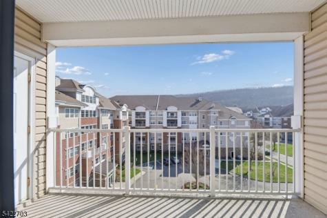 9402 Warrens Way Wanaque NJ 07465