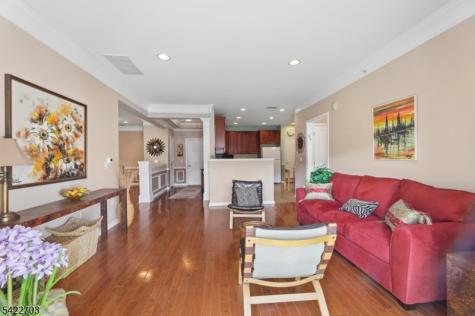 9402 Warrens Way Wanaque NJ 07465