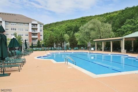 9402 Warrens Way Wanaque NJ 07465