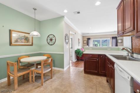 9402 Warrens Way Wanaque NJ 07465
