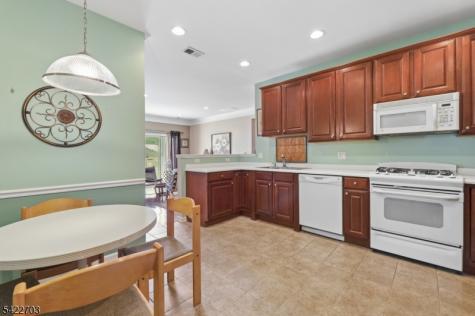 9402 Warrens Way Wanaque NJ 07465