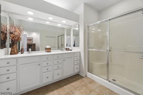 9402 Warrens Way Wanaque NJ 07465