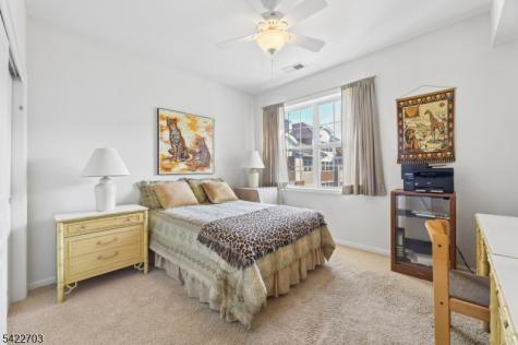 9402 Warrens Way Wanaque NJ 07465