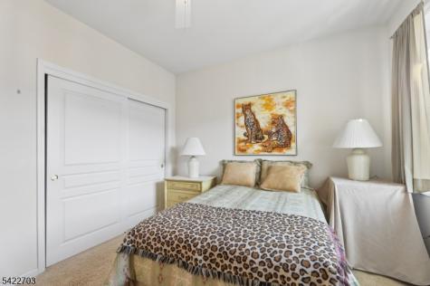 9402 Warrens Way Wanaque NJ 07465