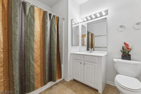 9402 Warrens Way Wanaque NJ 07465