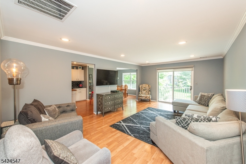 4 Katie Court East Hanover NJ 07936
