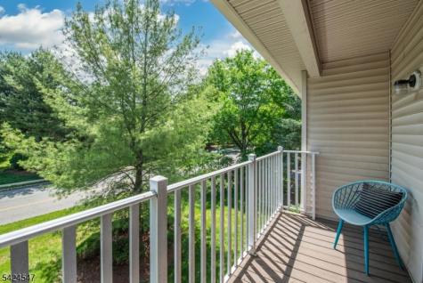 4 Katie Court East Hanover NJ 07936