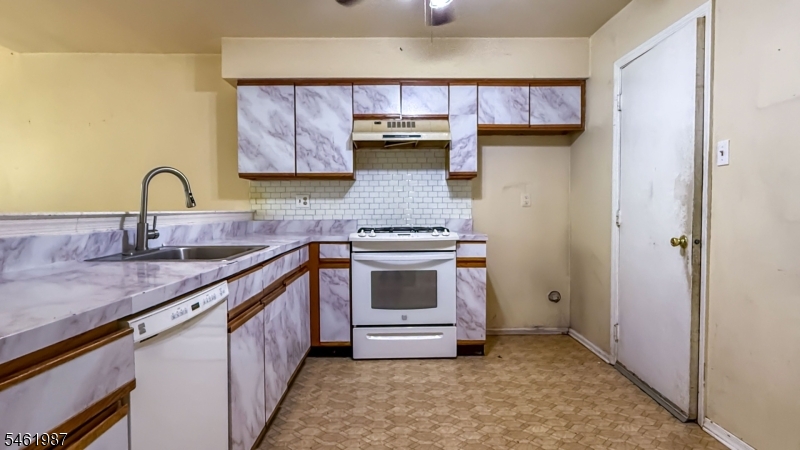 90 Stonehedge Court Franklin NJ 08873