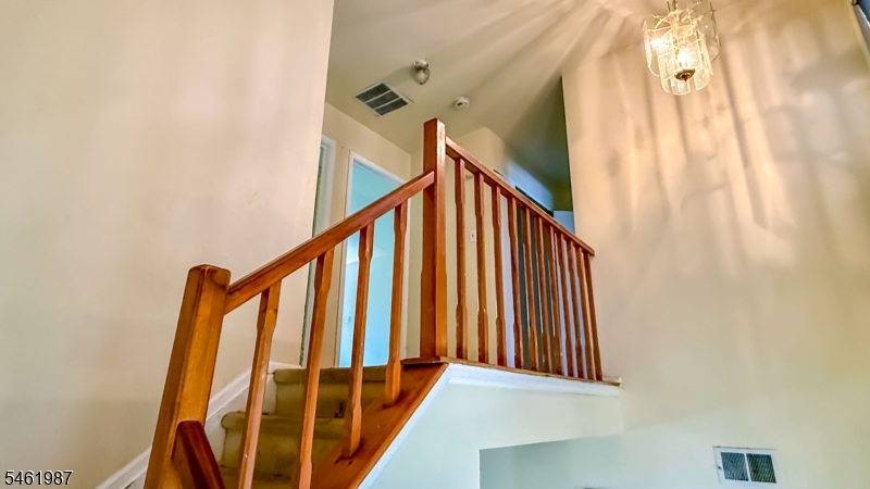 90 Stonehedge Court Franklin NJ 08873