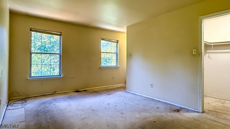 90 Stonehedge Court Franklin NJ 08873