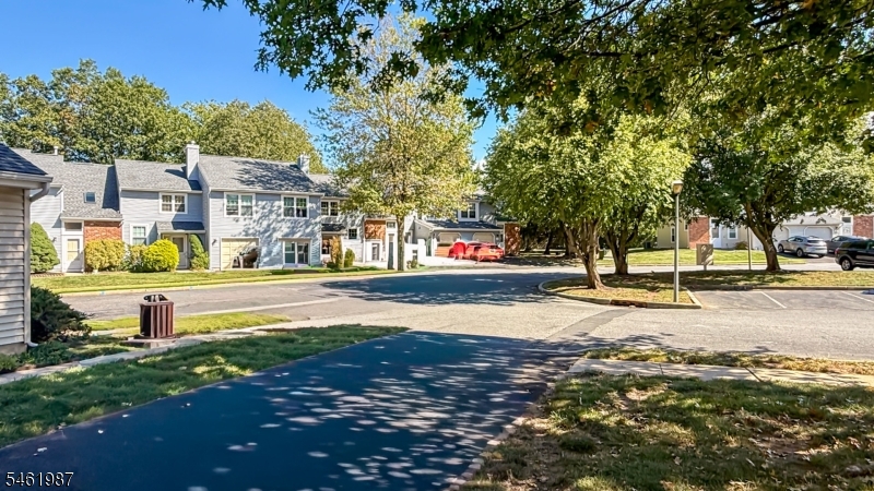 90 Stonehedge Court Franklin NJ 08873