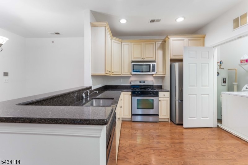 636 Sophee Lane Lakewood NJ 08701