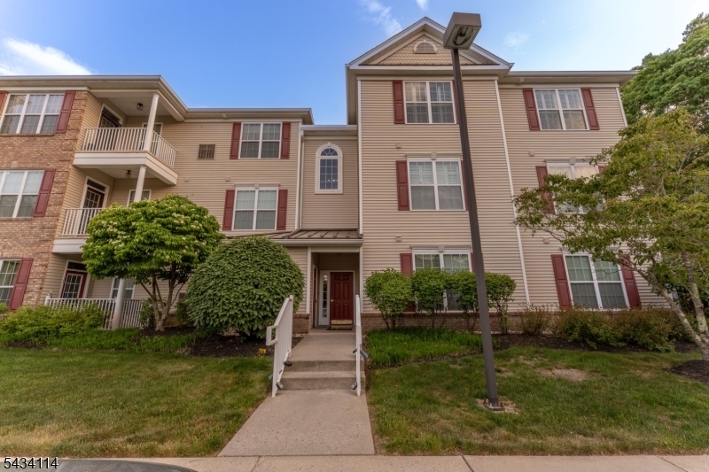 636 Sophee Lane Lakewood NJ 08701