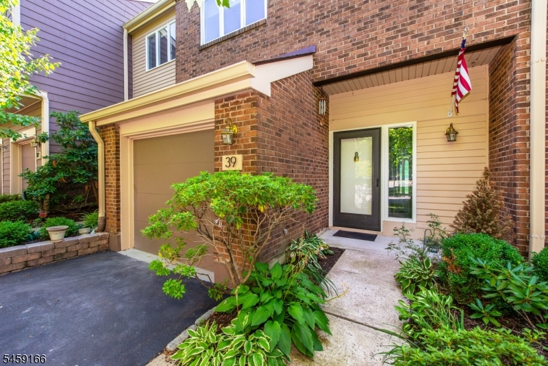 39 Chelsea Court Madison NJ 07940