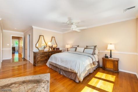 39 Chelsea Court Madison NJ 07940