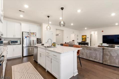 11 Veterans Way Morris Plains NJ 07950