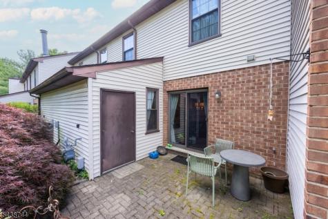 13 Betty Court Lebanon NJ 08833