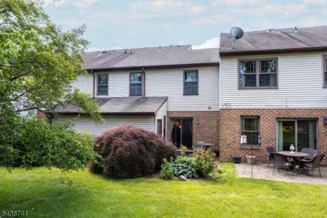 13 Betty Court Lebanon NJ 08833