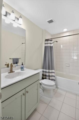 110 Grabowski Drive Sayreville NJ 08859