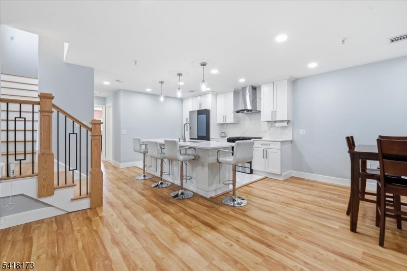181 Court Street Newark NJ 07103