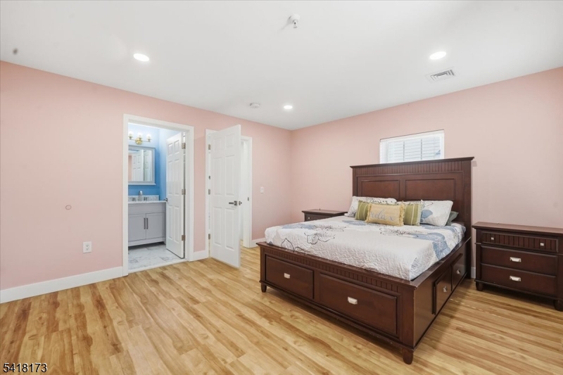 181 Court Street Newark NJ 07103