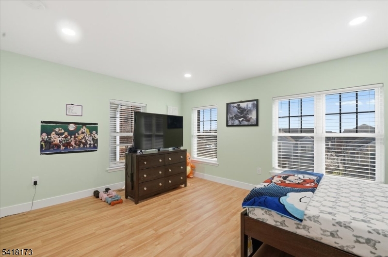 181 Court Street Newark NJ 07103