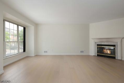 33 Holly Street Jersey City NJ 07305