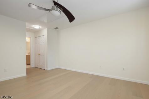 33 Holly Street Jersey City NJ 07305