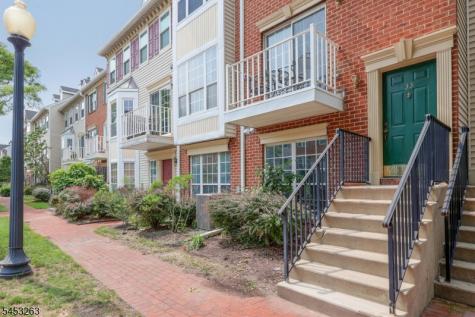33 Holly Street Jersey City NJ 07305