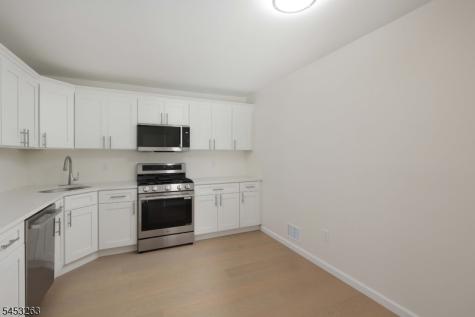 33 Holly Street Jersey City NJ 07305